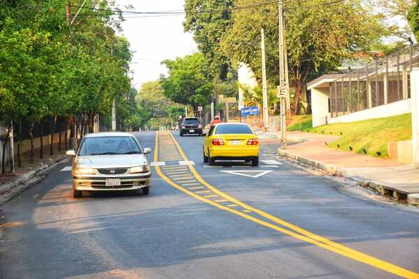 Informan que balearon una camioneta blindada sobre la Calle Venezuela