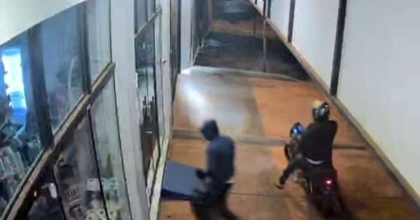 La Nación / Motociclistas rompieron la puerta de una farmacia y hurtaron cuatro cajas de Tirzepatida