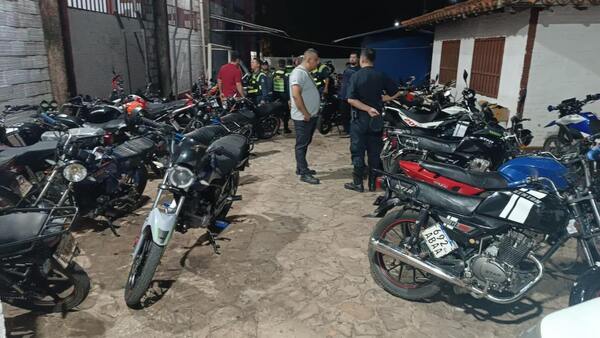 Retiran motos solo con casco y caño de escape