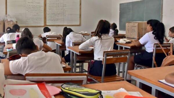 ¿Cuándo inician las clases en Paraguay?