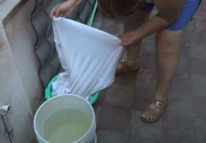 Essap: vecinos denuncian que les llega agua turbia y con mal olor desde hace cuatro meses - Nacionales - ABC Color