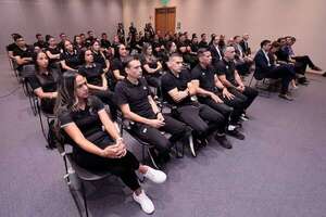 Distinción a los árbitros FIFA por parte de la APF - Fútbol - ABC Color