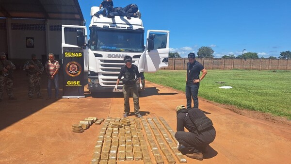 Operación Nelore: Senad incauta 425 kilos de cocaína ocultos en la cabina de un camión