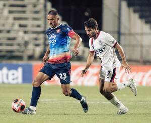 Cerro Porteño: Lesión de Giménez y arribo de Pablo Vegetti