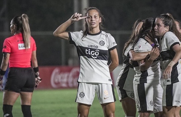 Claudia Martínez ingresa al top-10 de los traspasos más costosos de la historia del fútbol femenino