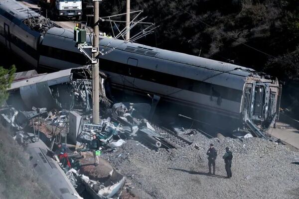 Un muerto y 30 heridos en otro accidente de tren en España