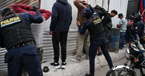 La Nación / Guatemala despliega militares en barrios controlados por pandillas