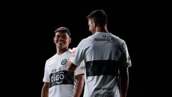 Olimpia presenta su nueva camiseta