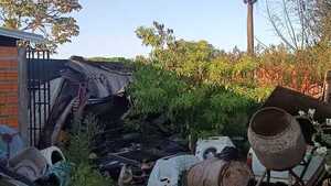 Incendio de gran magnitud destruyó una vivienda utilizada como depósito en Encarnación