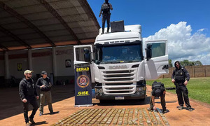 Camión “vacío” y cabina cargada: Senad incauta 409 paquetes de pasta base en PJC - OviedoPress