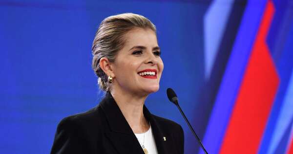 La Nación / Candidata conservadora lidera ampliamente la intención de voto en Costa Rica