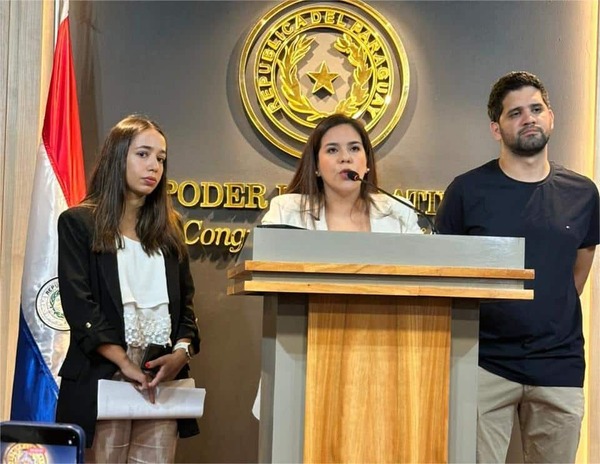 Diputada presenta denuncia penal contra 14 concejales de Asunción - La Tribuna