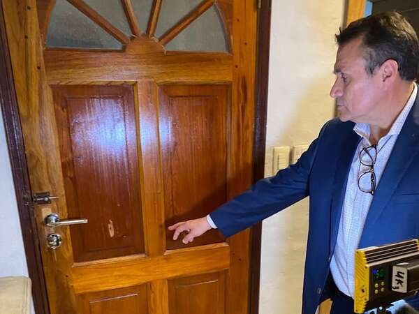 Periodista cree que instigadores de amenazas en su contra están implicados en atentado - Policiales - ABC Color