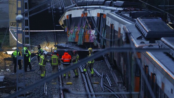 Cataluña amanece sin trenes de cercanías tras un accidente con un muerto