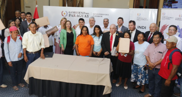 Gobierno entrega títulos de propiedad a comunidades indígenas tras más de 20 años de gestiones - El Trueno