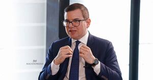 La Nación / Duarte niega apología y pide ampliar el debate histórico