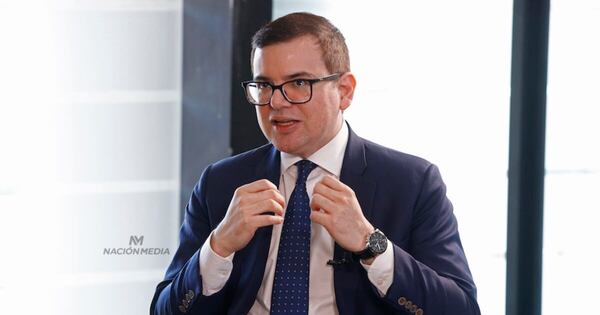 La Nación / Duarte niega apología y pide ampliar el debate histórico