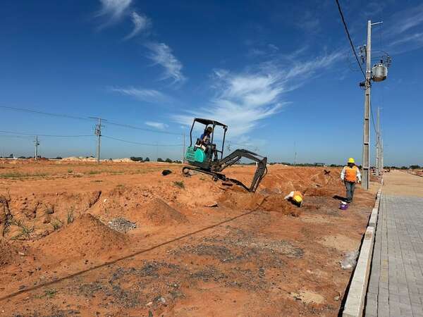 Viviendas del Bañado Sur: obra con préstamo del BID aprobado en 2019 registra apenas 35% de avance - Economía - ABC Color