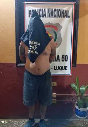 Popular / Surtió a golpes a su lapa porque ella le pidió su tarjeta de crédito