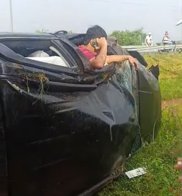 Aparatoso vuelco con final feliz en Yby Yaú - Concepción al Día