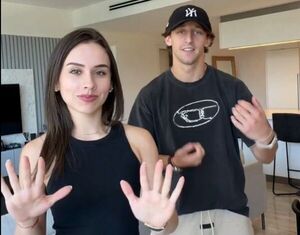 Popular / (VIDEO) ¡Mañami Galarza! Sacó los pasitos de "Mini mini"