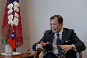 Embajador taiwanés dice que la influencia china en Paraguay es “débil y sin proyectos reales” - Política - ABC Color