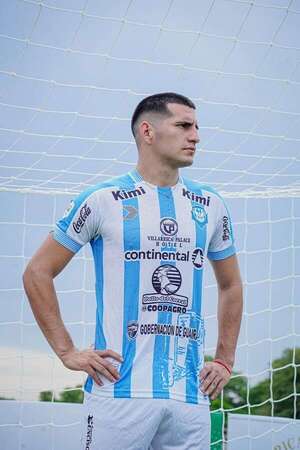 William Riquelme, el goleador de la Intermedia, ficha por Godoy Cruz - Fútbol Internacional - ABC Color