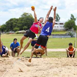 Beach handball: El Mbiguá en el circuito - Polideportivo - ABC Color