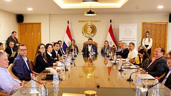 Empresarios rechazan más impuestos, pero apoyan reforma de Caja Fiscal