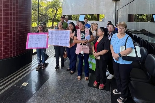 Congreso vuelve a dilatar el caso Mafia de los pagarés