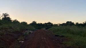 Pese a multas, acceso a Cambyretá sigue convertido en basural por irresponsabilidad ciudadana