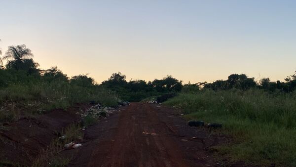 Pese a multas, acceso a Cambyretá sigue convertido en basural por irresponsabilidad ciudadana