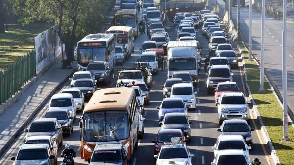 ¿Cuántos conductores con licencias activas hay en Paraguay?