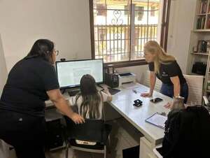 Imputan a abogada del caso Mafia de Pagarés por amenaza a periodista