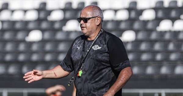 La Nación / Búsqueda urgente de un delantero