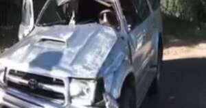 La Nación / Accidente en San Antonio: conductor dijo que el sol le encandiló, chocó y volcó