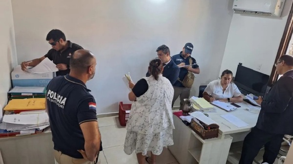 Intervienen estudio jurídico de la abogada Zully Ortíz en Asunción por amenaza a periodista - OviedoPress