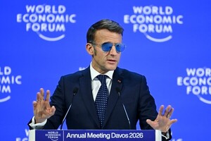 ¿Por qué Macron llevaba gafas de sol en Davos?
