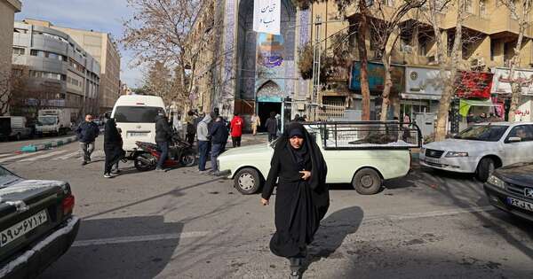 La Nación / Represión en Irán: “Demasiado peligroso ir al hospital”, cuenta un testigo