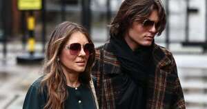 La Nación / La actriz Liz Hurley rompe a llorar en juicio contra tabloides