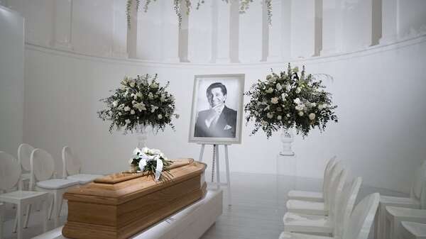 Así despiden a Valentino en Italia - Gente - ABC Color