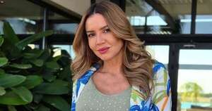 Diario HOY | A Dallys Ferreira se le soltó un tacón en programa en vivo