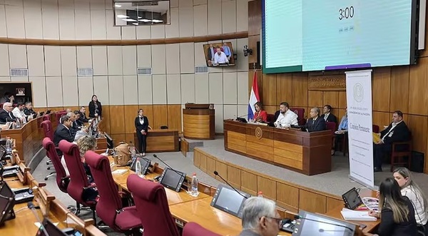 Policías dicen no a edad mínima de jubilación y piden aportes de Itaipú