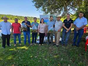 Productores piscícolas de La Paz impulsan su economía con alevines entregados por Yacyretá