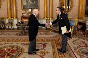 ¿El gobierno de Peña mantiene a planilleros también en el exterior del país?