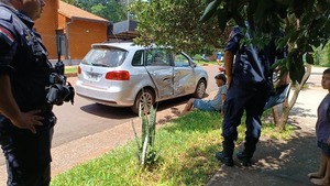 Accidente de tránsito en el barrio San Isidro deja un motociclista herido