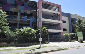 Autobombo del MEC vs realidad: Escuela San Francisco volverá a las aulas improvisadas por segundo año - Nacionales - ABC Color