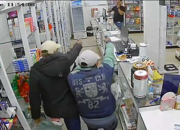 Video: asaltan farmacia en Minga Guazú y se llevan 50 cajas de fármacos para adelgazar - ABC en el Este - ABC Color