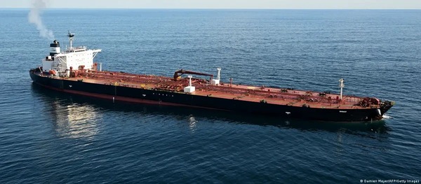 Francia intercepta petrolero procedente de Rusia - ADN Digital