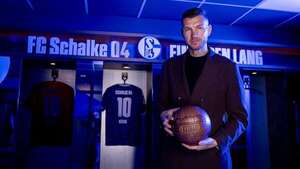 Dzeko regresa a Alemania con la esperanza de llevar a Bosnia al Mundial - Fútbol Internacional - ABC Color